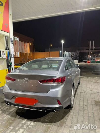 Водитель с личным легковым автомобилем