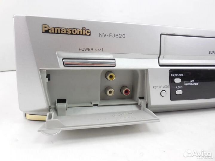 Видеомагнитофон Hi Fi Stereo Panasonic NV-FJ620