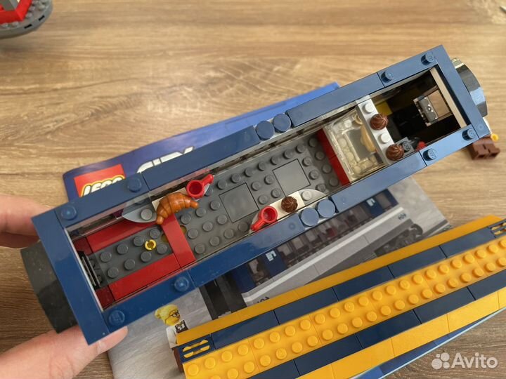 Lego вагоны 60197