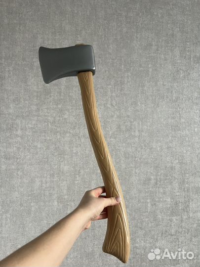 Игрушечный топор