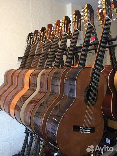 Классические гитары от