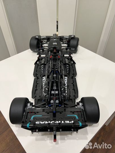 Lego Technic 42171 Гоночная машина Mercedes-AMG F1