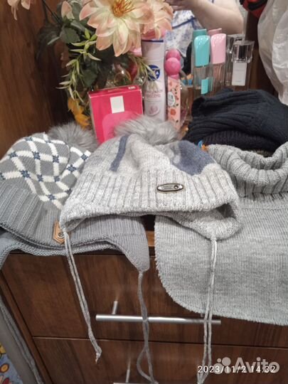 Пакет шапок на мальчика и девочку