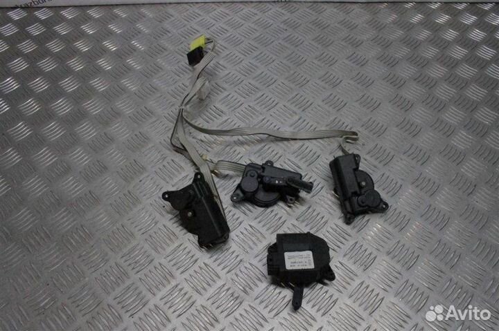 Моторчик заслонки печки Chery M11 A3 1.6 SQR481F