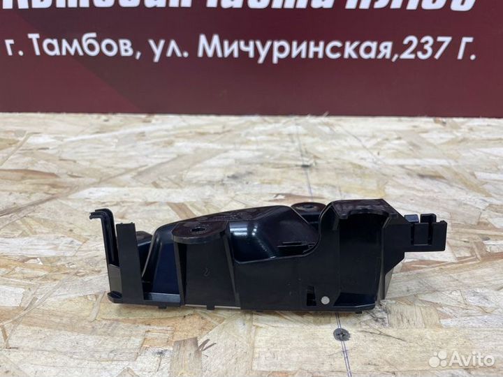 Внутренняя ручка двери левая LADA Vesta