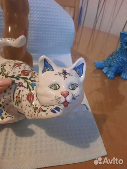 Фарфоровые статуэтки кошки