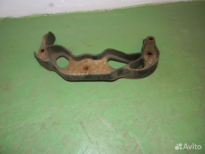 Кронштейн правой подушки двигателя форд мондео 2
