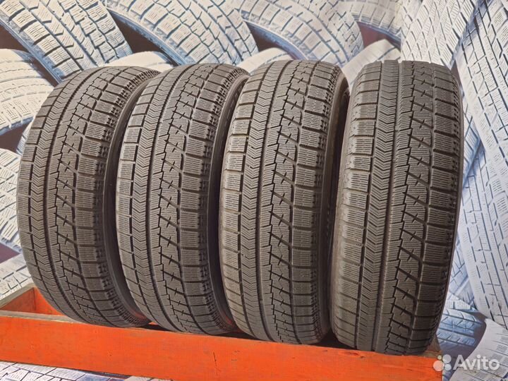 Bridgestone Blizzak VRX 215/60 R17