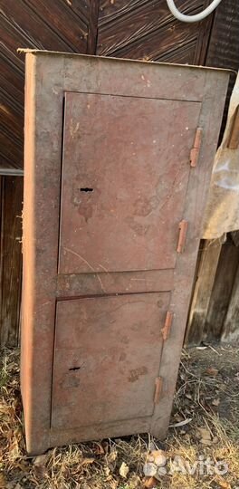 Сейф металлический