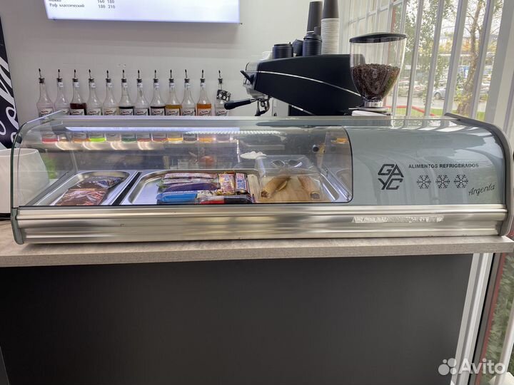 Холодильная витрина