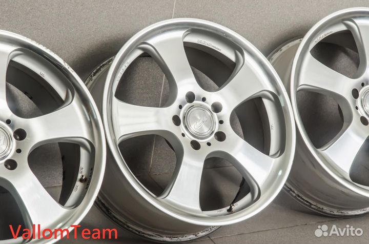 Лот UP1164927 Фирменные 17-е диски rays versus