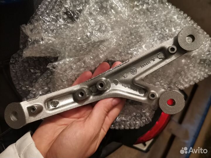 Кронштейн крепления двигателя правый bajaj