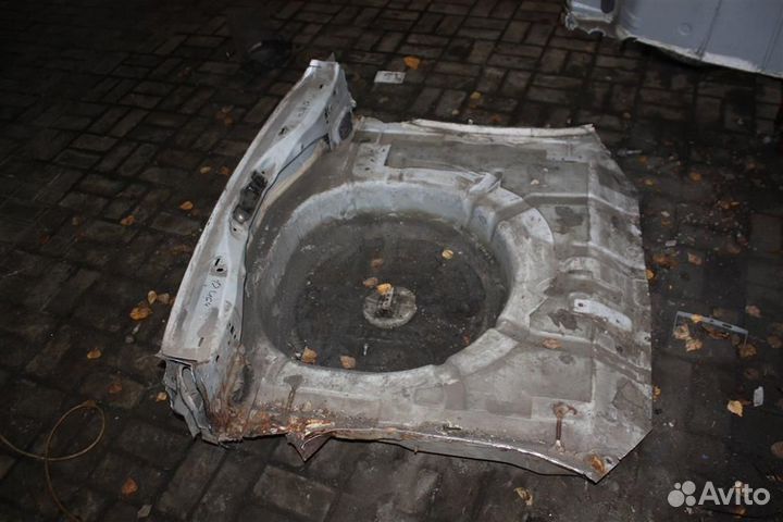 Панель задняя Ford Focus 2