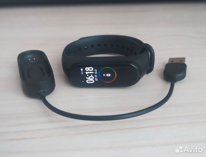 Часы Mi Band 4