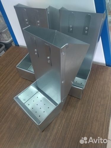 Кормушка для кроликов бункерные