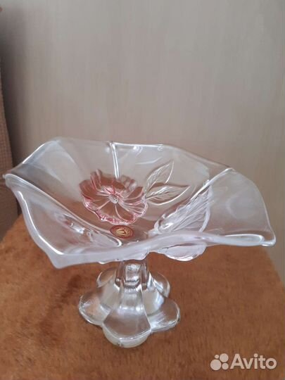 Ваза для фруктов на ножке стекло