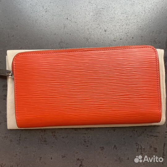 Louis Vuitton Оригинал Zippy Epi Кошелек