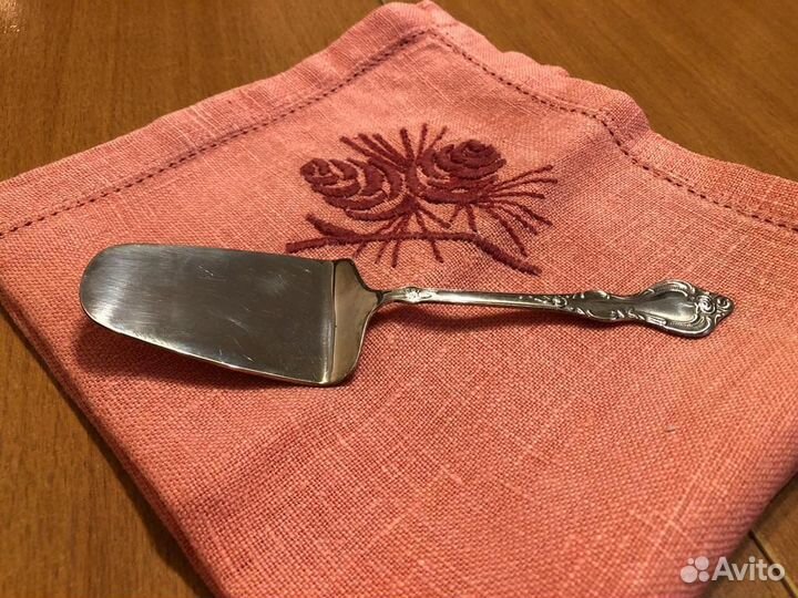 Серебряная лопаточка для торта