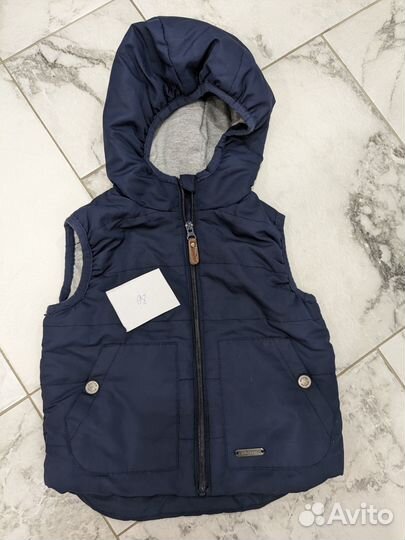 Куртки/жилеты для девочки