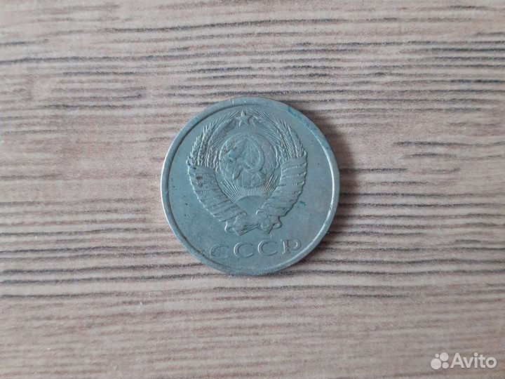 Продаю манеты