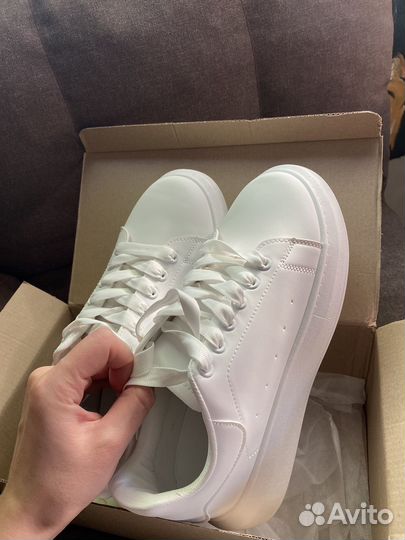 Кроссовки женские 40 размер