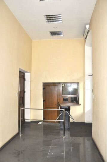 Здание, 3605.3 м²