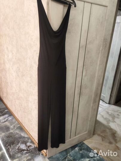 Классный комбенизон. Стрейч. Смотрится классно