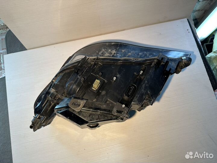 Фара правая Bmw 5 E60/E61 Ксенон