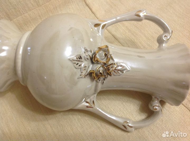 Ваза перламутровая с лепным цветком СССР