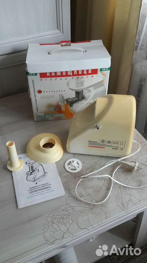 Мясорубка электрическая Помощница кэм-36