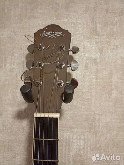 Акустическая гитара