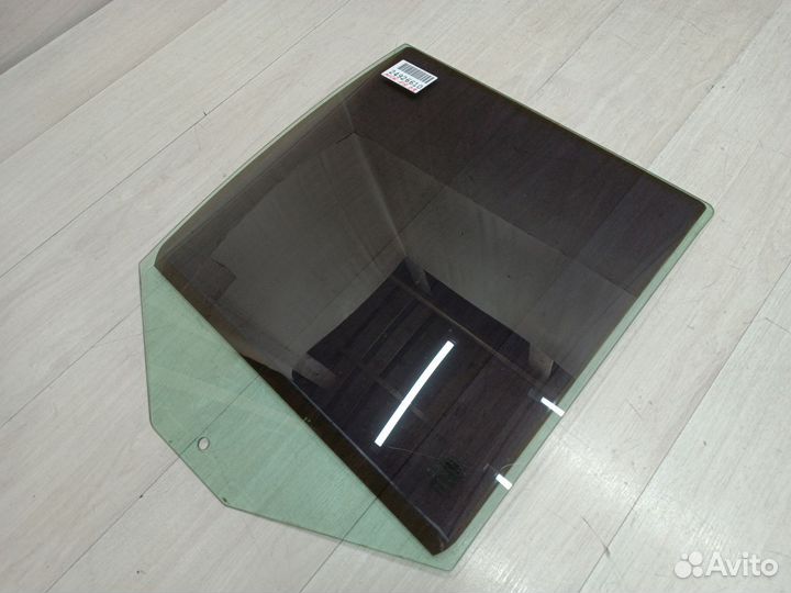 Стекло двери зад прав Land Rover Discovery 2009-20