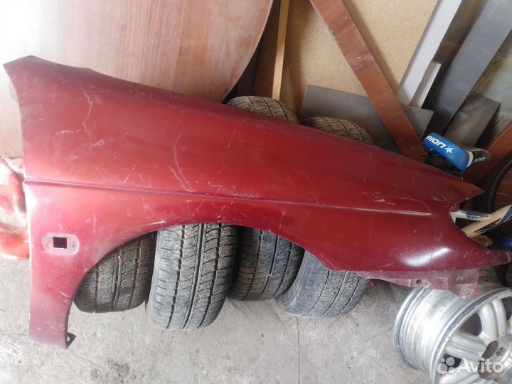 Крыло переднее Рено Меган 1
