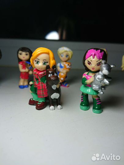 Девочки мира из киндера 