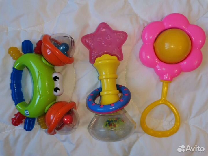 Игрушки-погремушки для малышей