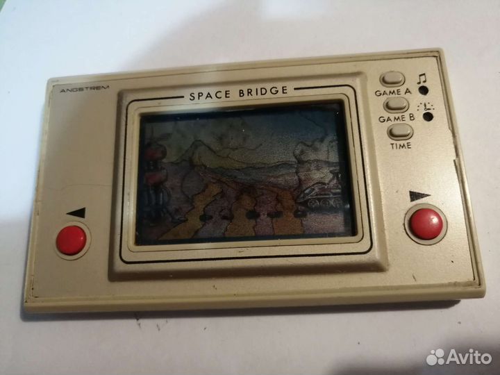 Игра на экране Электроника