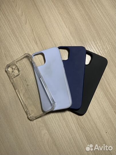 Чехлы на iPhone 13