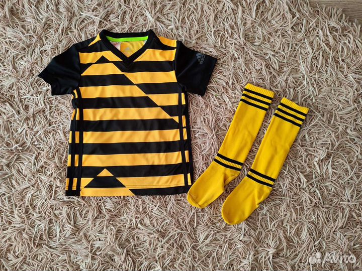 Футболки adidas + шорты+гетры футбольные