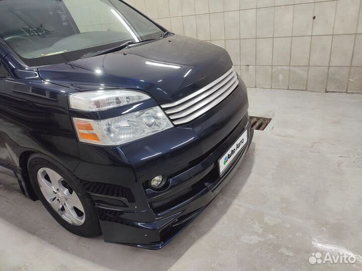 Toyota Voxy 2.0 CVT, 2005, 152 000 км