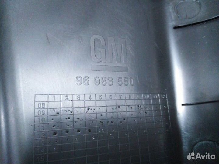 Обшивка стойки задняя правая Chevrolet Cruze 2009