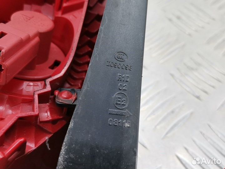 Фонарь багажника для Peugeot-Citroen 3008 6350HE