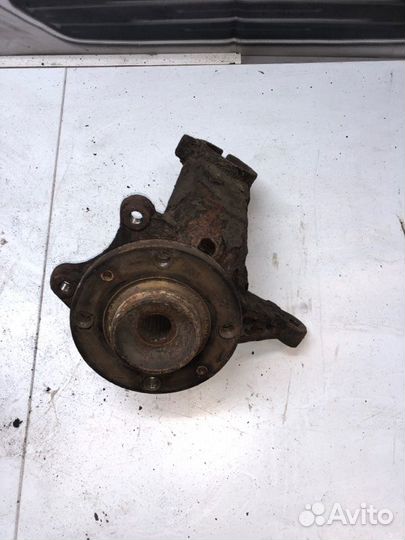 Кулак поворотный передний левый Peugeot 206 1.4