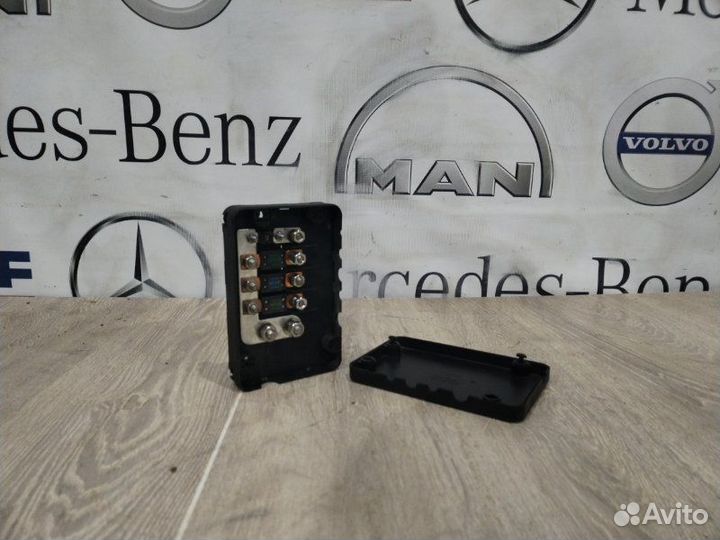 Распределительная коробка аккумуляторного ящика