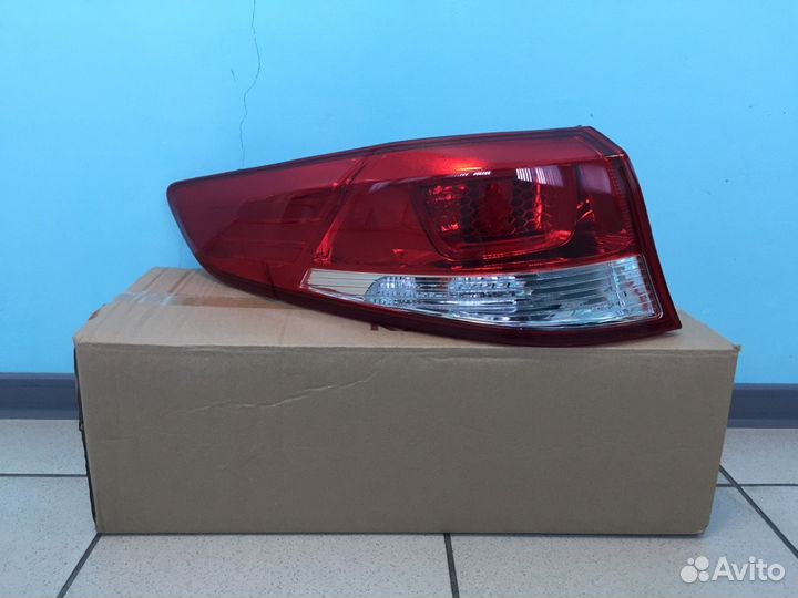 Фонарь задний левый наружний Rio (Киа Рио)