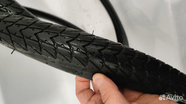 Покрышки 700с х 40 CST Traveller