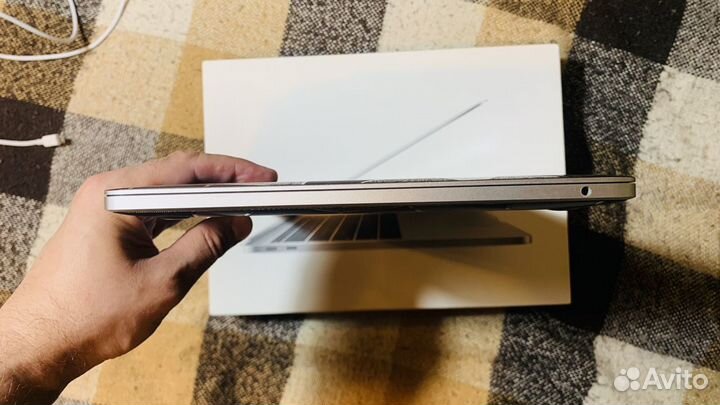 Apple macbook pro 13 2017 256gb