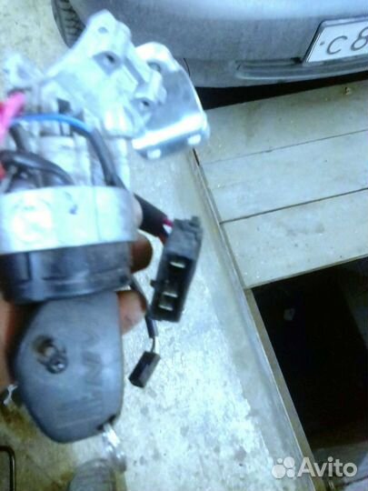 Замок зажигания Шевроле нива 14 г