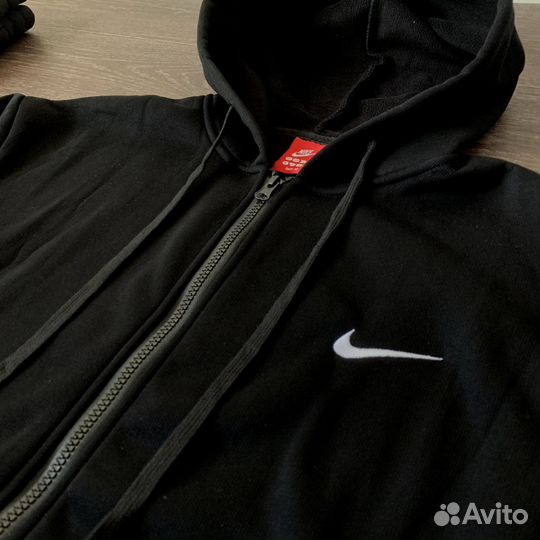 Спортивный костюм Nike утепленный