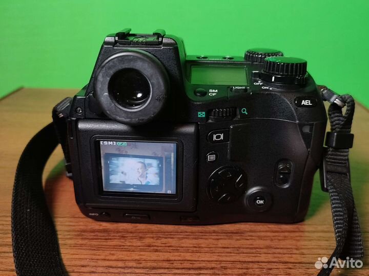 Цифровой фотоаппарат Olympus Camedia E-10