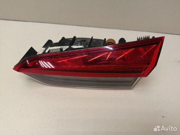 Фонарь внутренний задний правый Skoda Rapid 2021